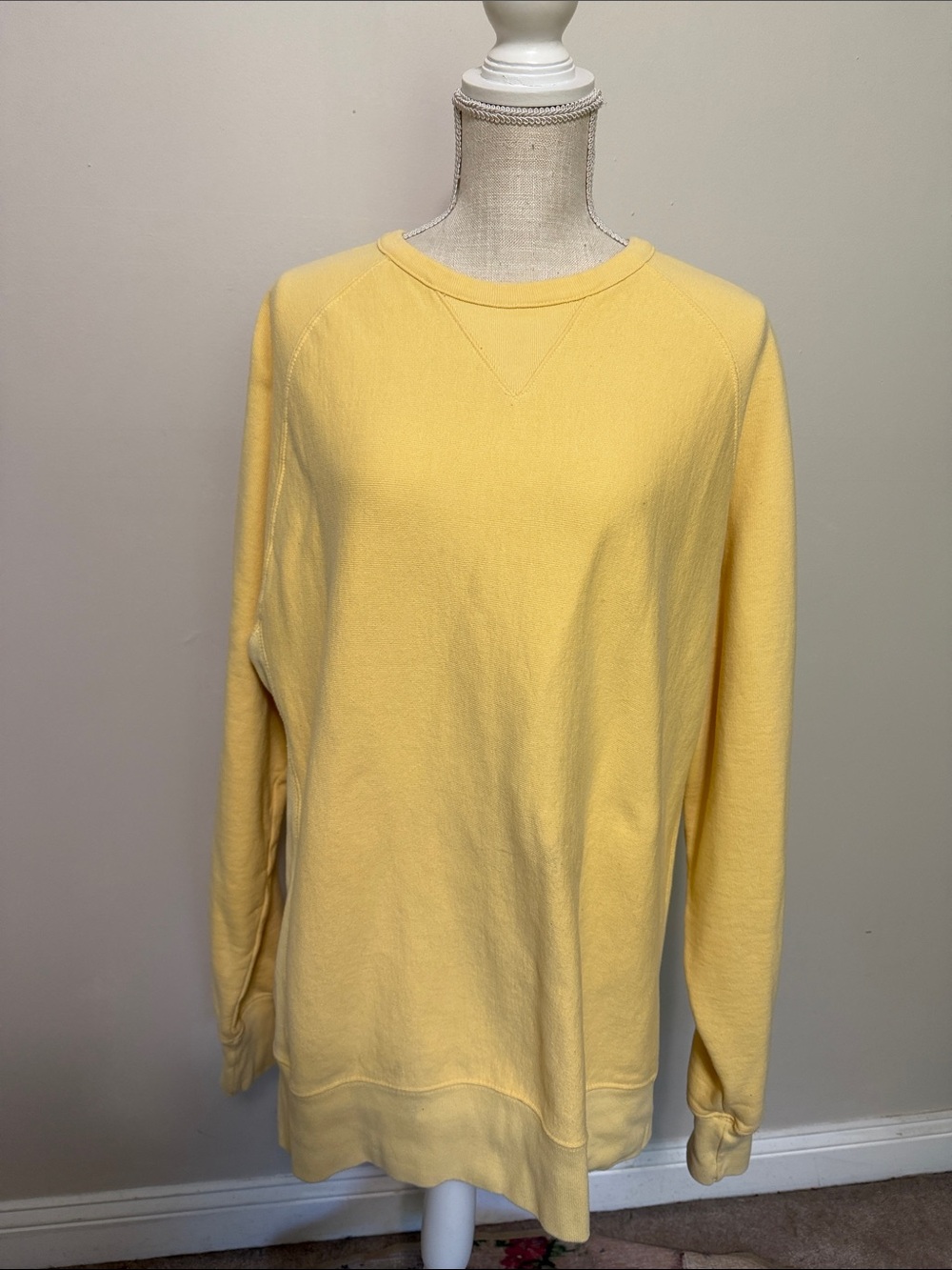 Champion Men's Crewneck Sweatshirt -‎ Light Yellow